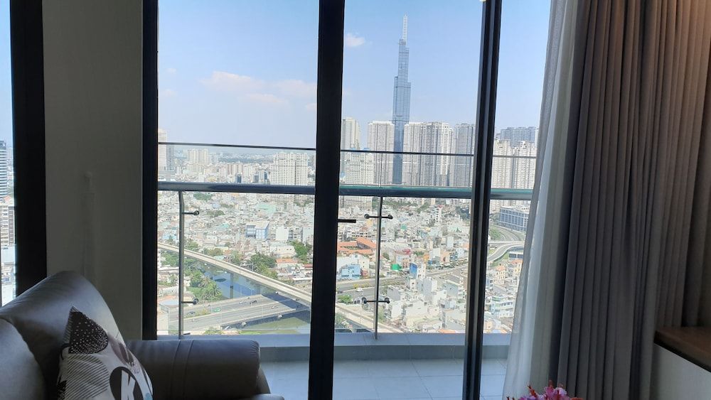 Stay In Vietnam Vinhomes Golden River Apartment, 2 Bedrooms (A2-27.04) 20