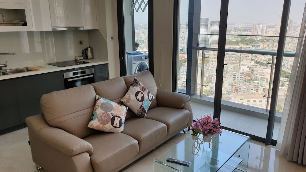 Stay In Vietnam Vinhomes Golden River Apartment, 2 Bedrooms (A2-27.04) 14
