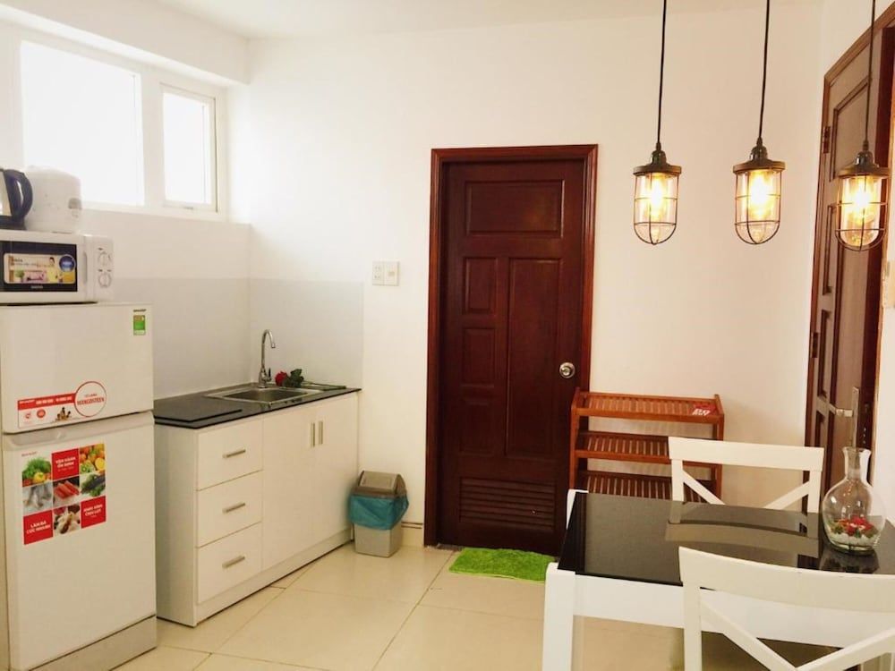 M-H Apartment Hotel Superior One-Bedroom Apartment 11