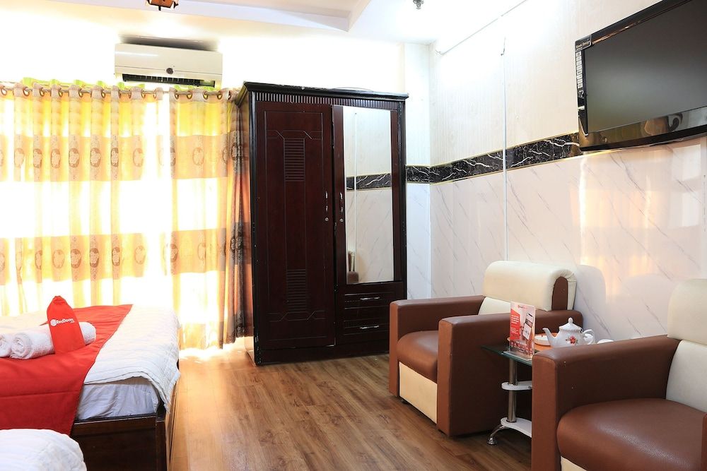 undefined RedDoorz at Cong Hoa Street 7