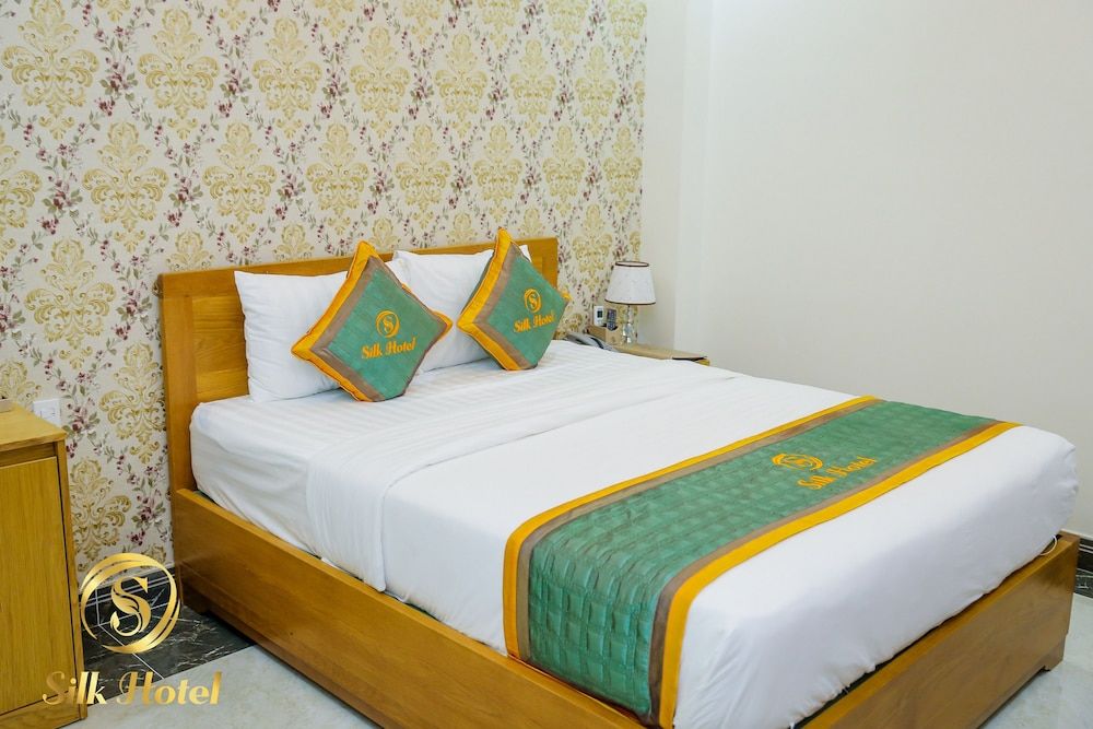 undefined Silk Hotel 9