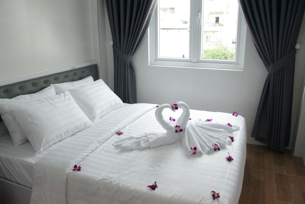 undefined Dragon Hotel 1 6