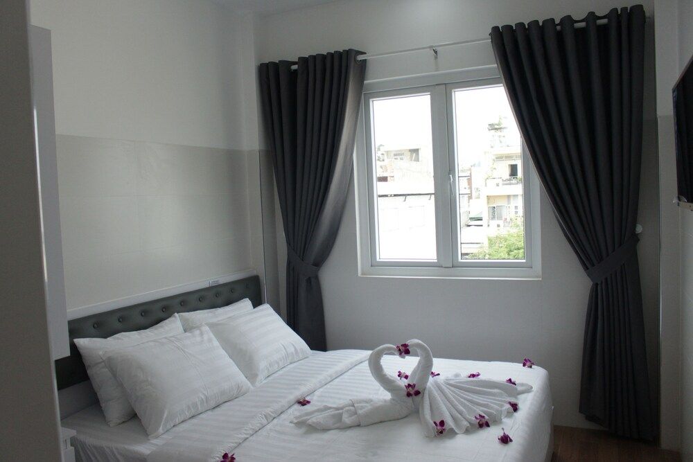 undefined Dragon Hotel 1 7