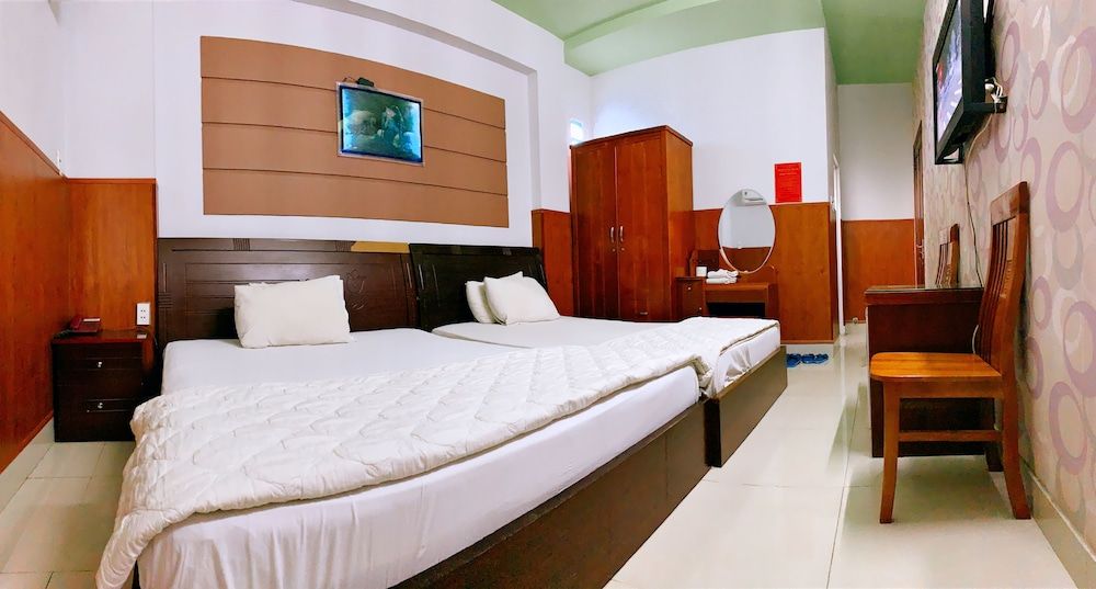 undefined Huynh Anh Hotel 10