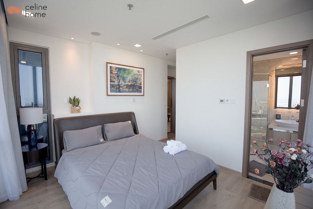 Celine Home - Vinhomes Central Park Apartment, 2 Bedrooms (L81- 4105) 4