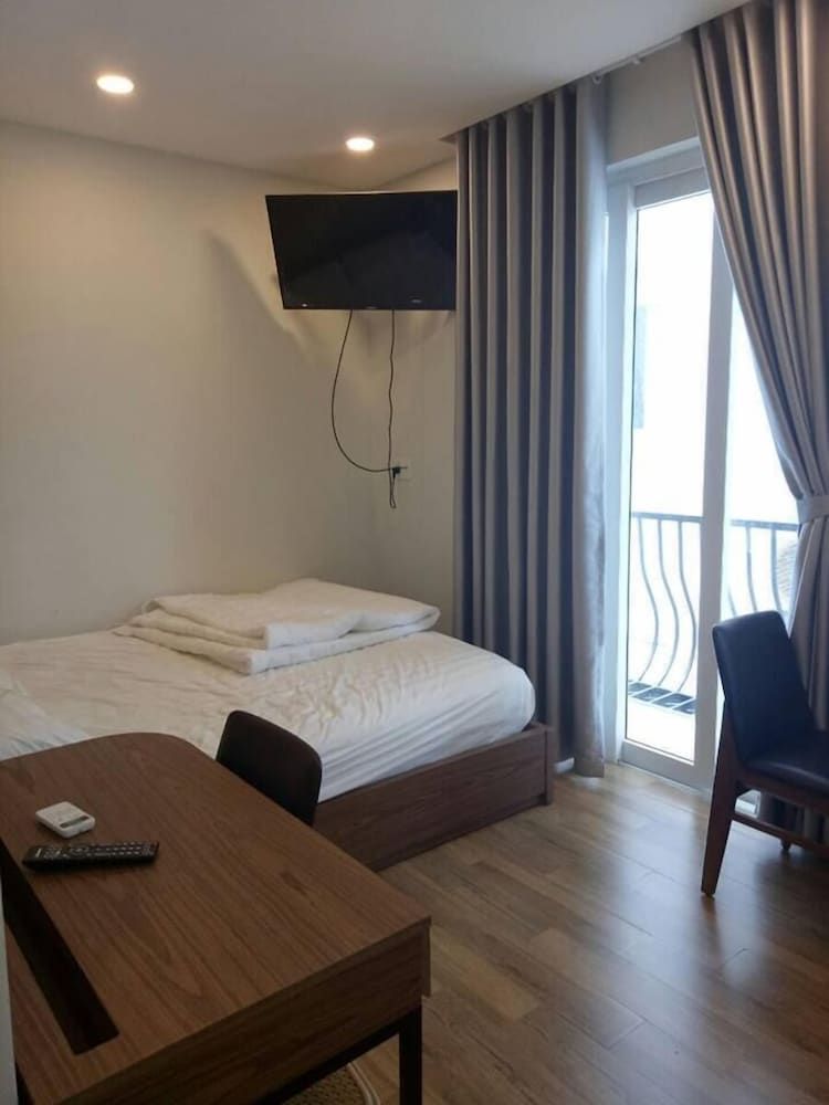 undefined Spring Light Apartment 7