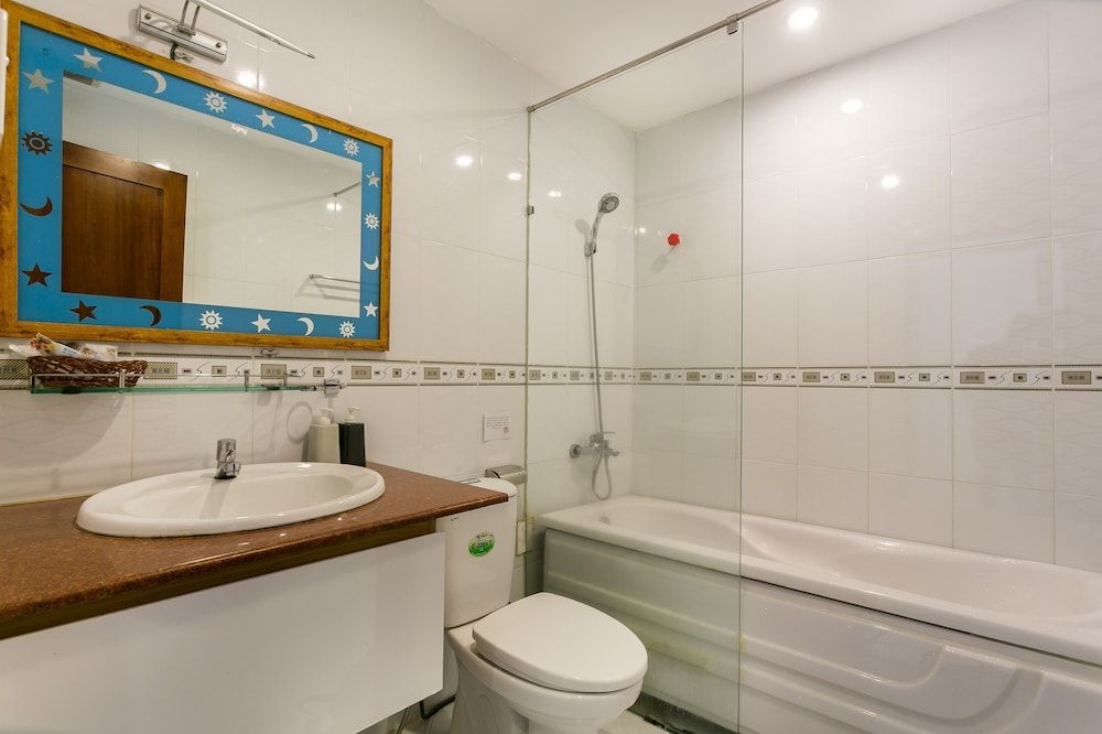 Amanda Phan 2 - Sai Gon Deluxe Studio, 1 Queen Bed, Refrigerator & Microwave 24