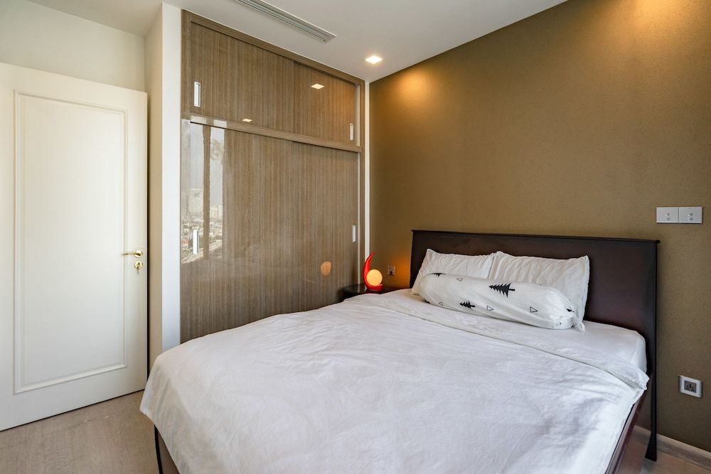 undefined NES House - Riverview Apartment 7