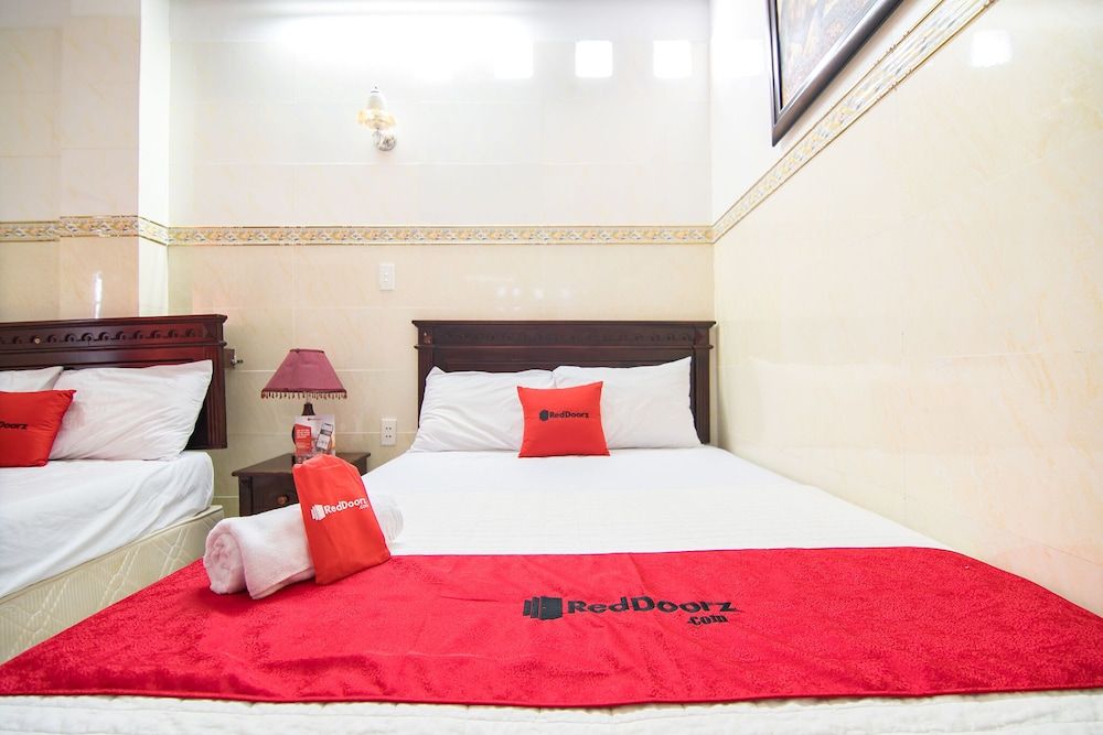 undefined RedDoorz Plus near Tan Son Nhat Airport 5