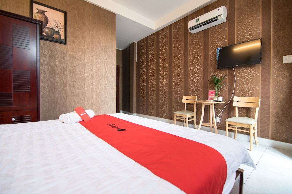 undefined RedDoorz Plus near AEON Mall Tan Phu 2 5
