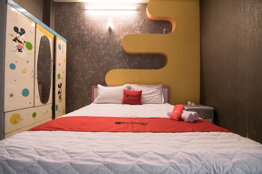 undefined RedDoorz Plus near AEON Mall Tan Phu 2 10