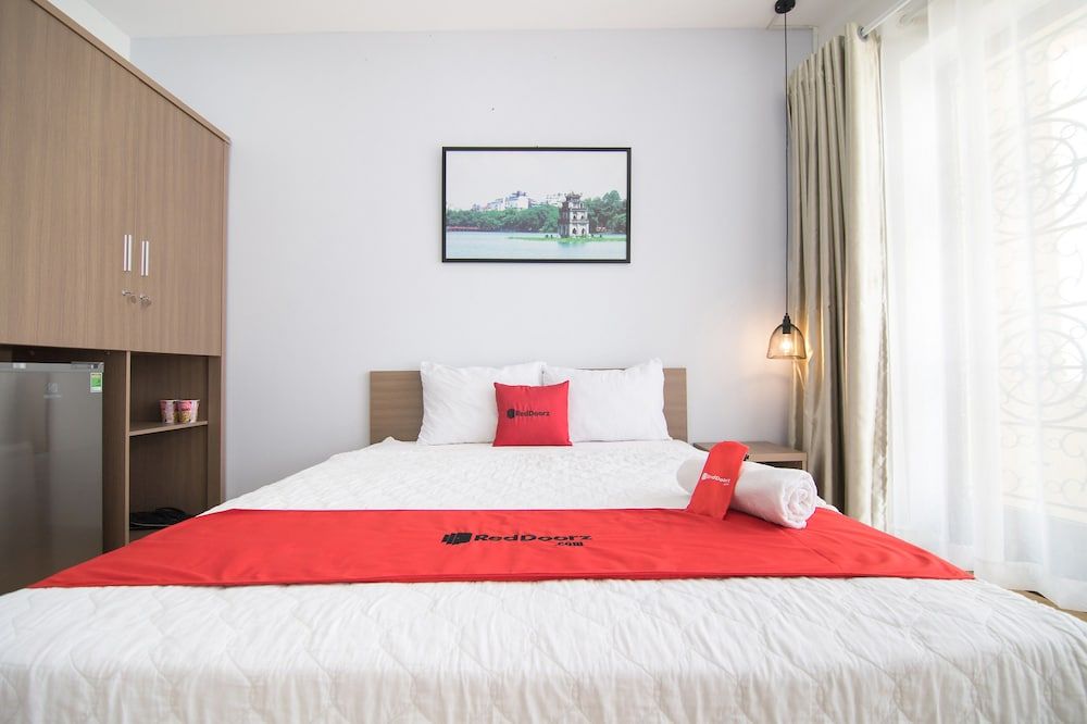 undefined RedDoorz @ Tran Hung Dao Street 6