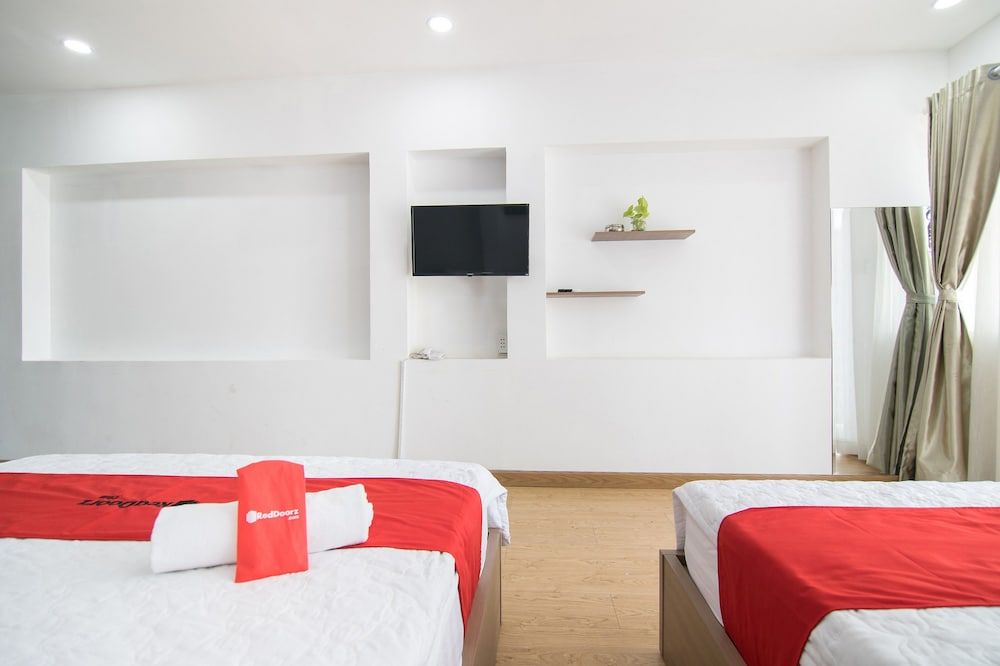 RedDoorz @ Tran Hung Dao Street Family Room 7