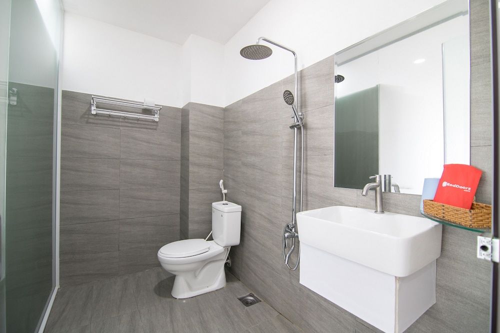 RedDoorz @ Tran Hung Dao Street Family Room 8