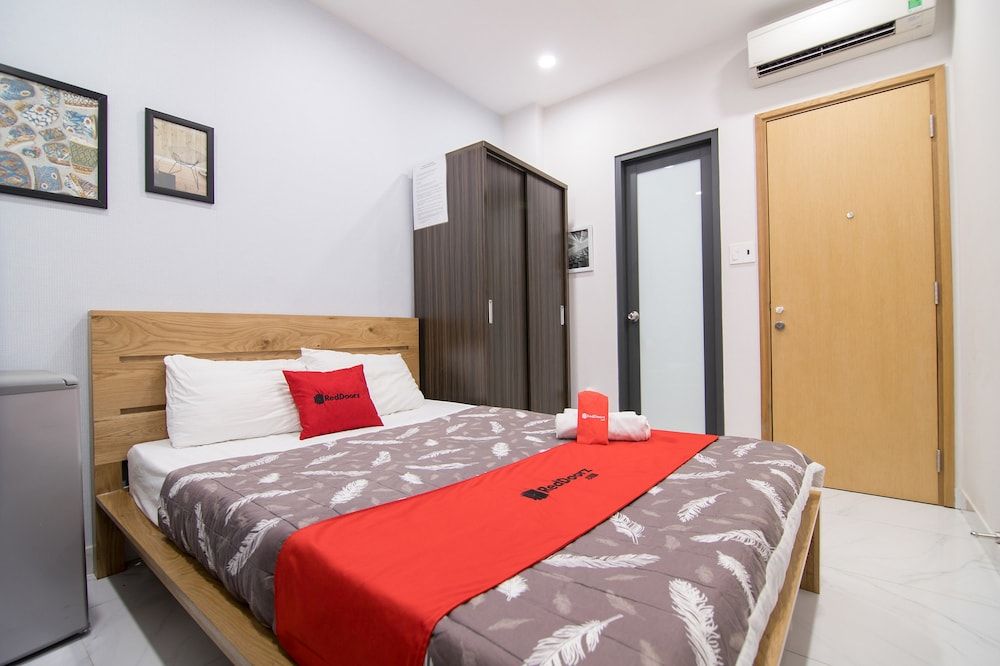 RedDoorz @ Nguyen Dinh Chieu Street Standard Double Room