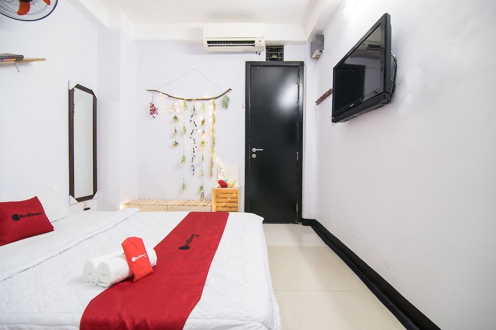 undefined RedDoorz near Bui Vien Walking Street 2 8