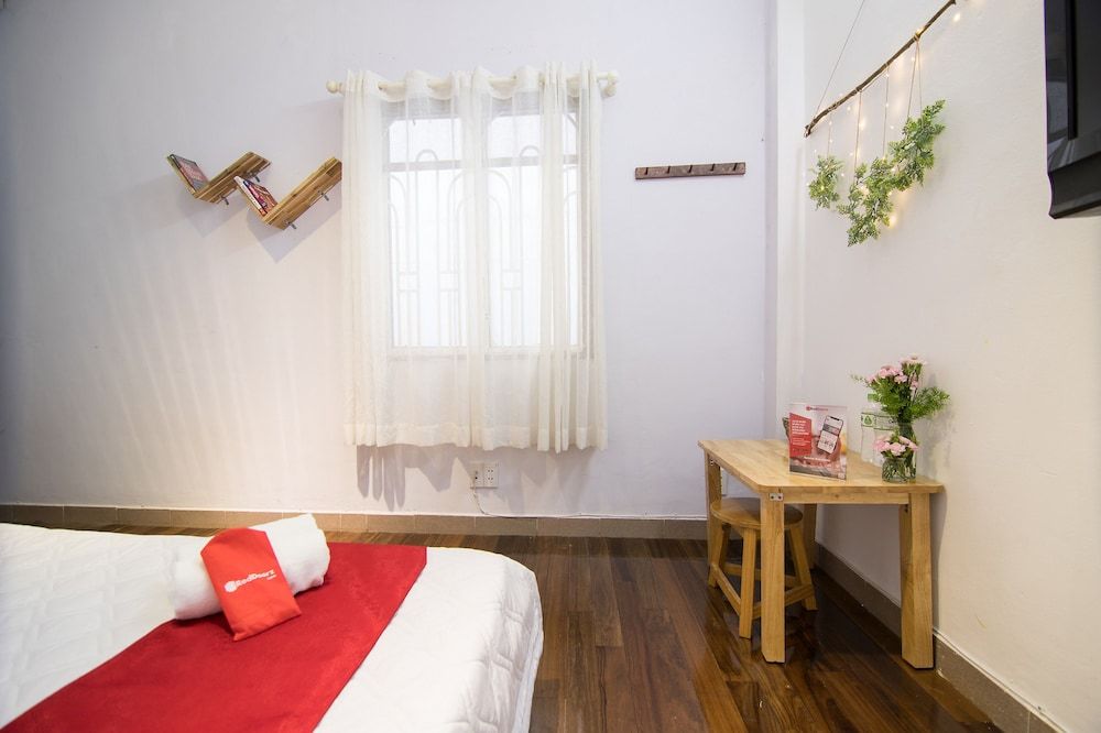 undefined RedDoorz near Bui Vien Walking Street 2 4