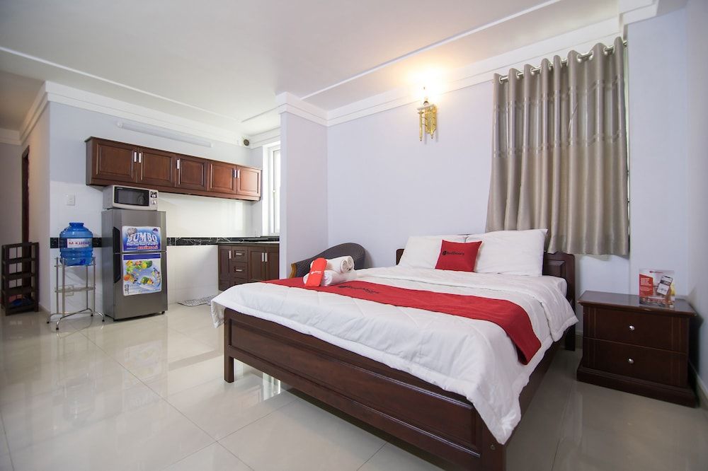 RedDoorz near Hoa Lu Stadium Double Room 13