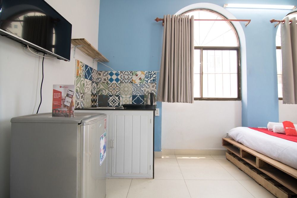 RedDoorz @ Nguyen Binh Khiem Street Deluxe Room 6