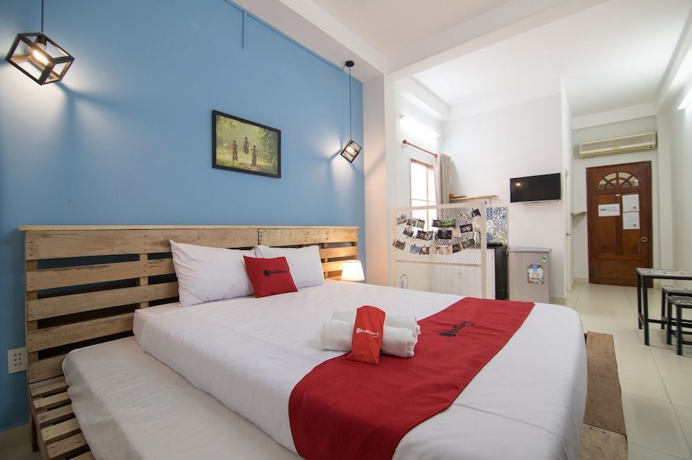 RedDoorz @ Nguyen Binh Khiem Street Double Room 9