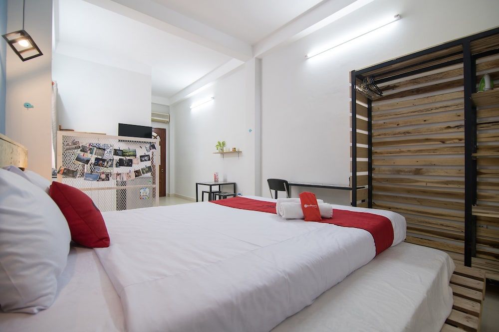 undefined RedDoorz @ Nguyen Binh Khiem Street 9