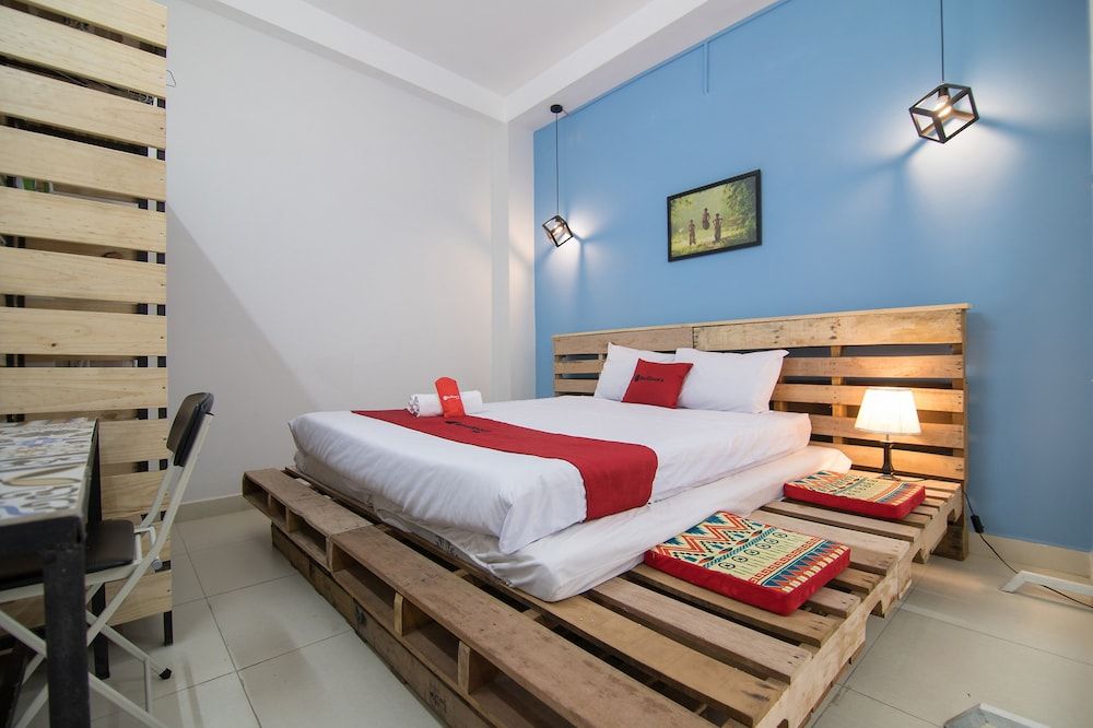 undefined RedDoorz @ Nguyen Binh Khiem Street 7
