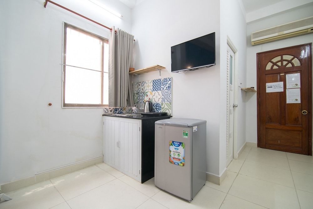RedDoorz @ Nguyen Binh Khiem Street Double Room 7