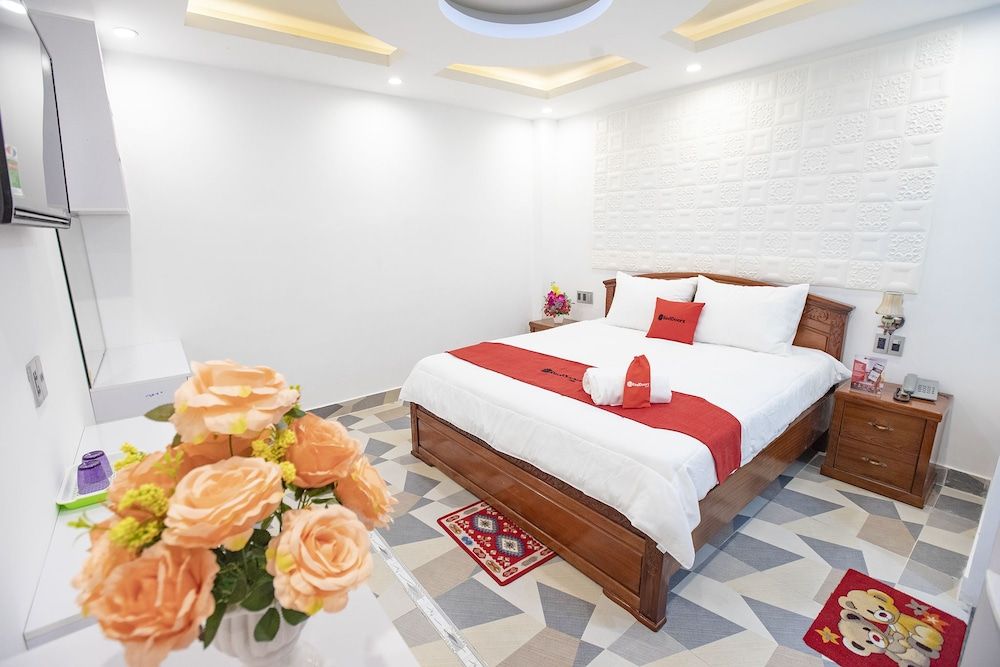 undefined RedDoorz Plus @ Cach Mang Thang 8 Street