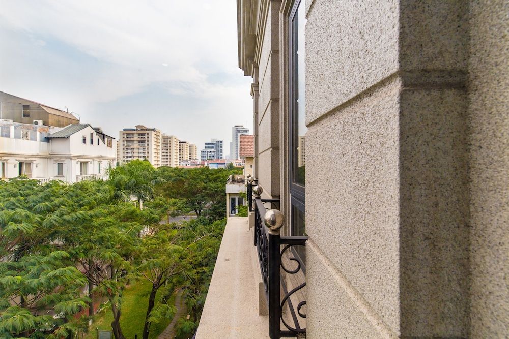 undefined Sunny Hotel and Apartment 9