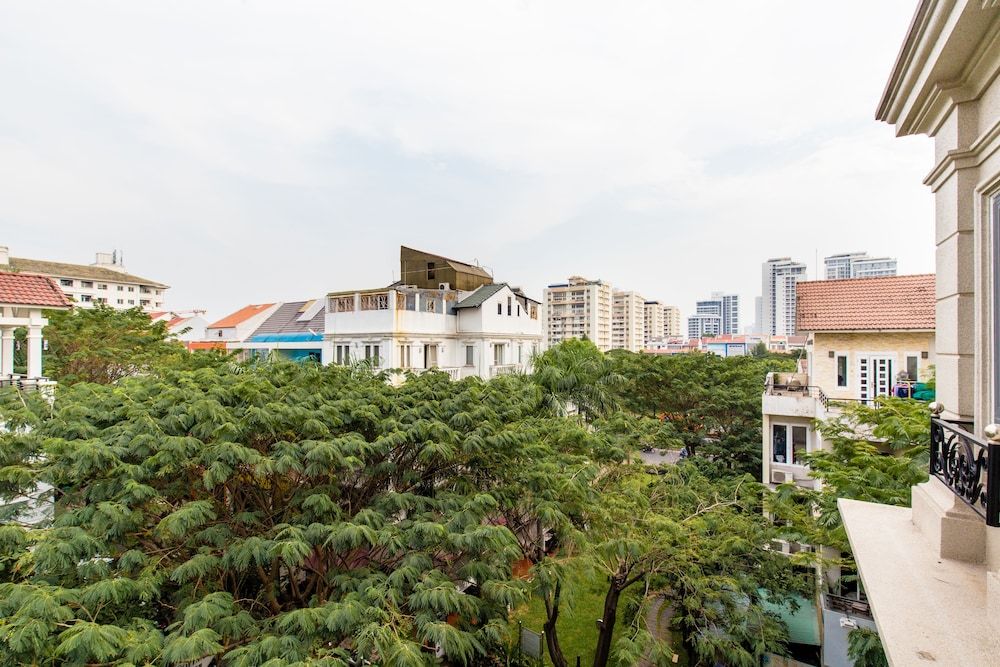 undefined Sunny Hotel and Apartment 8