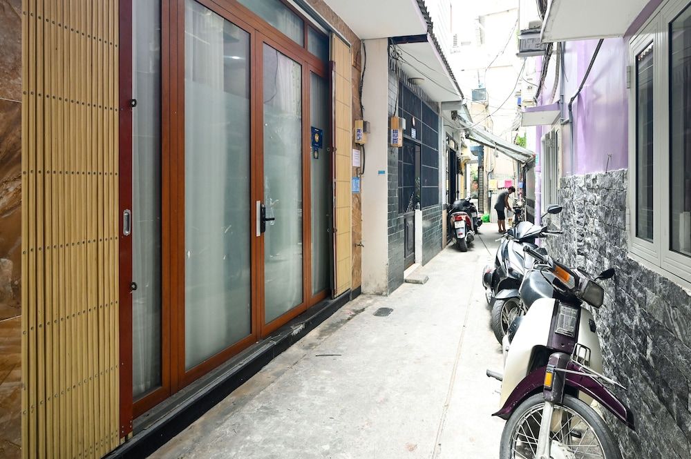 undefined Huyen House 4