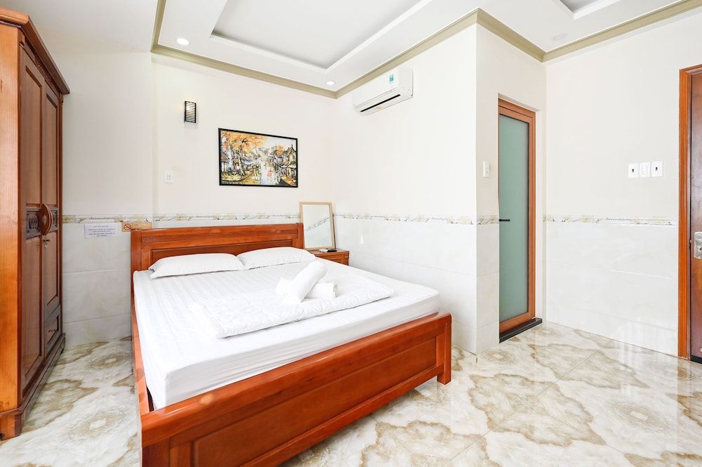 Huyen House Double Room 4