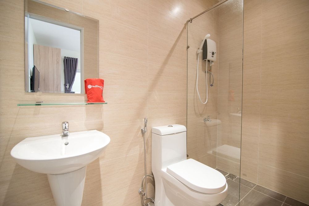 Reddoorz Near Xo Viet Nghe Tinh Street Double Room 3