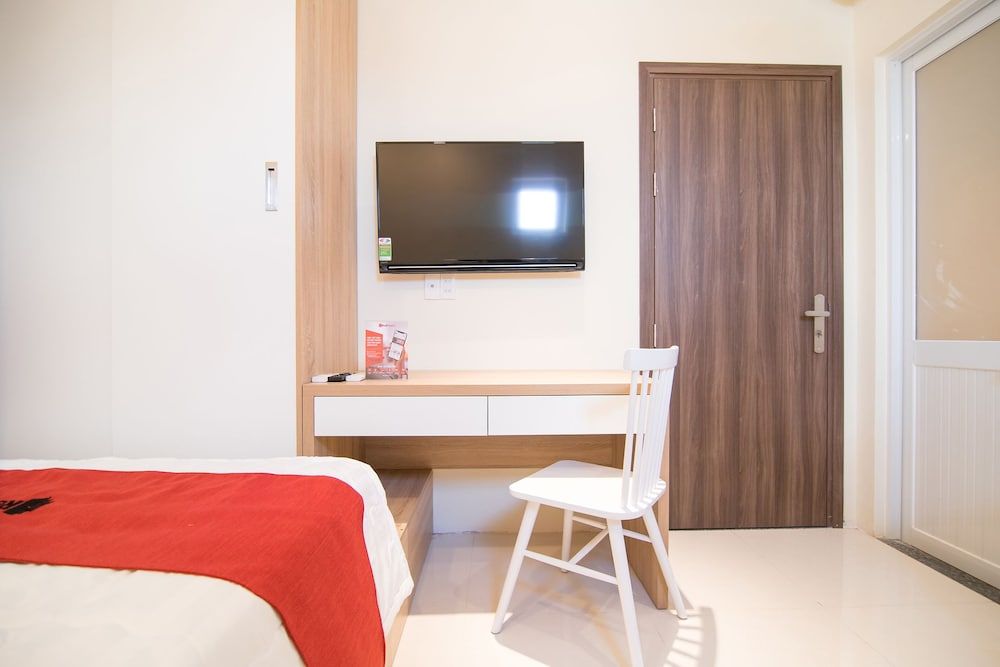 Reddoorz Near Xo Viet Nghe Tinh Street Double Room 5