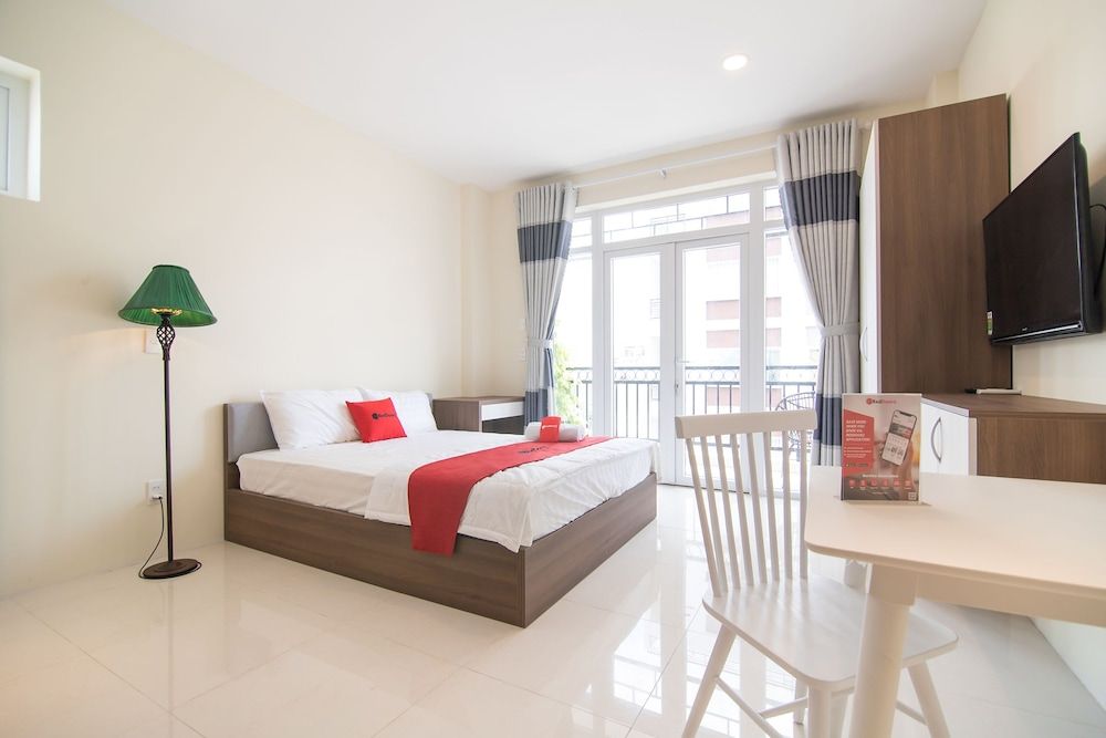 undefined Reddoorz Near Xo Viet Nghe Tinh Street 7