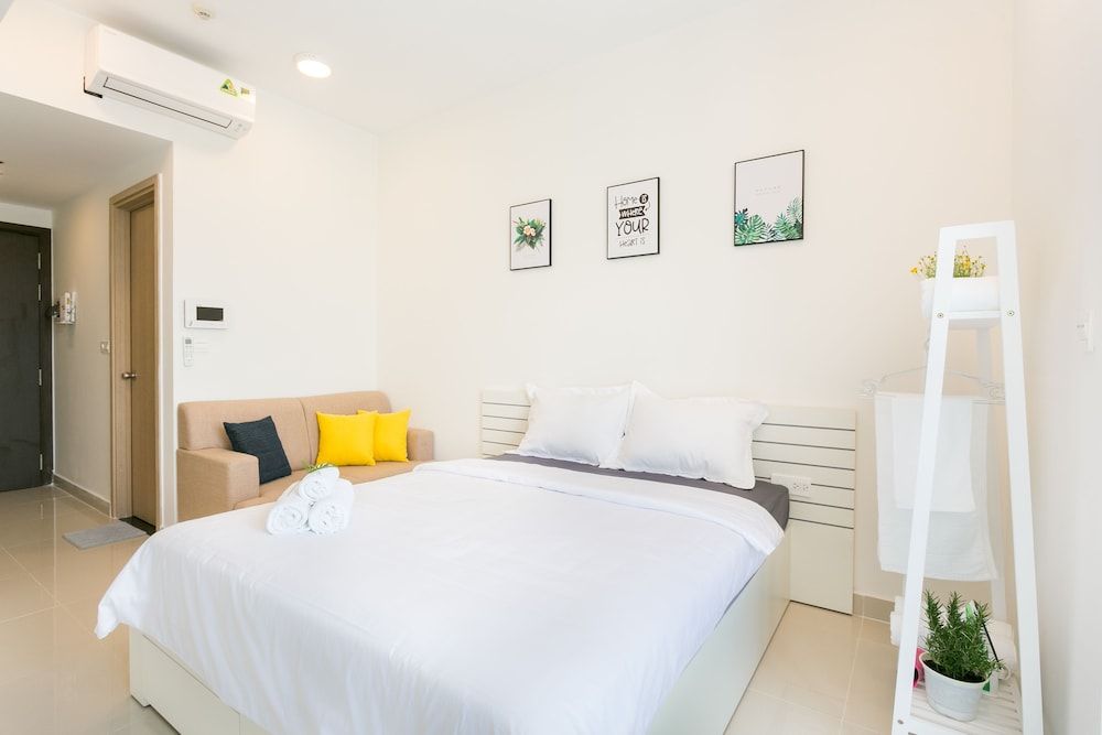 undefined June Home 6