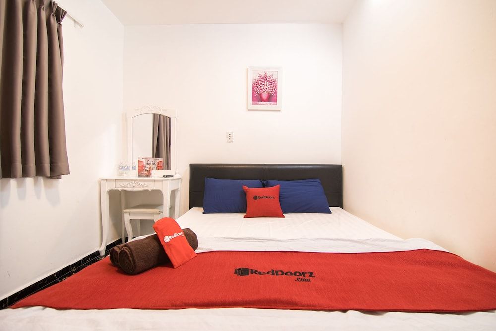 undefined RedDoorz @ Bui Vien Walking Street 3 4