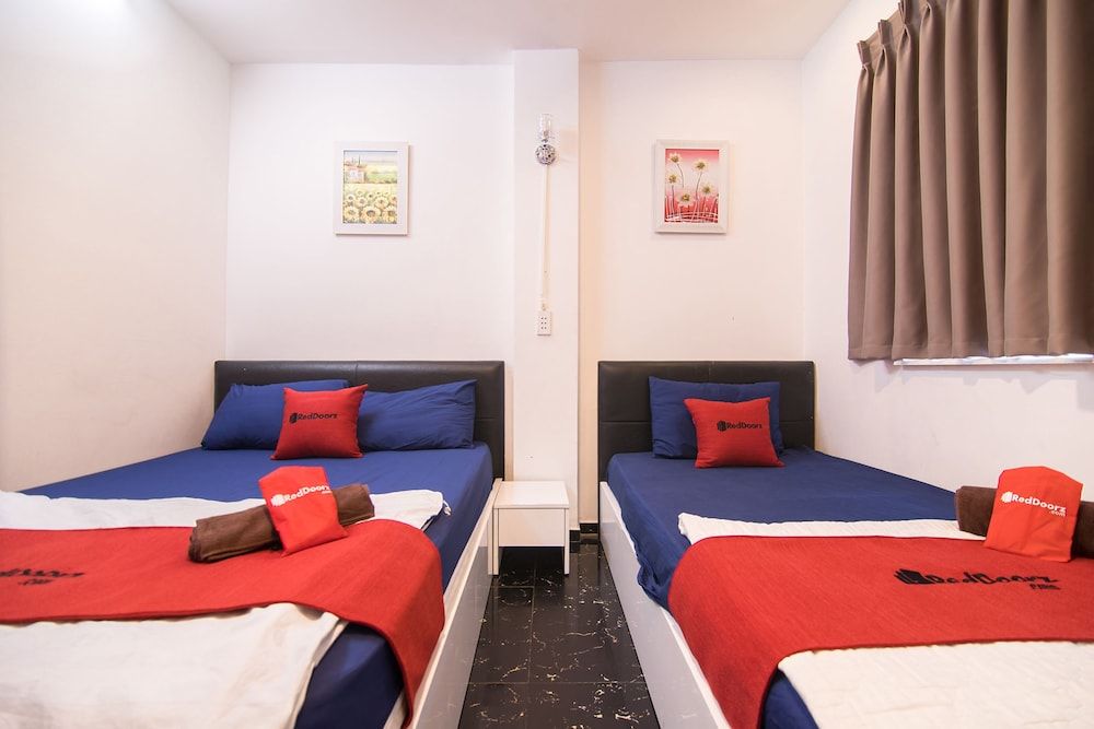 RedDoorz @ Bui Vien Walking Street 3 Triple Room 7