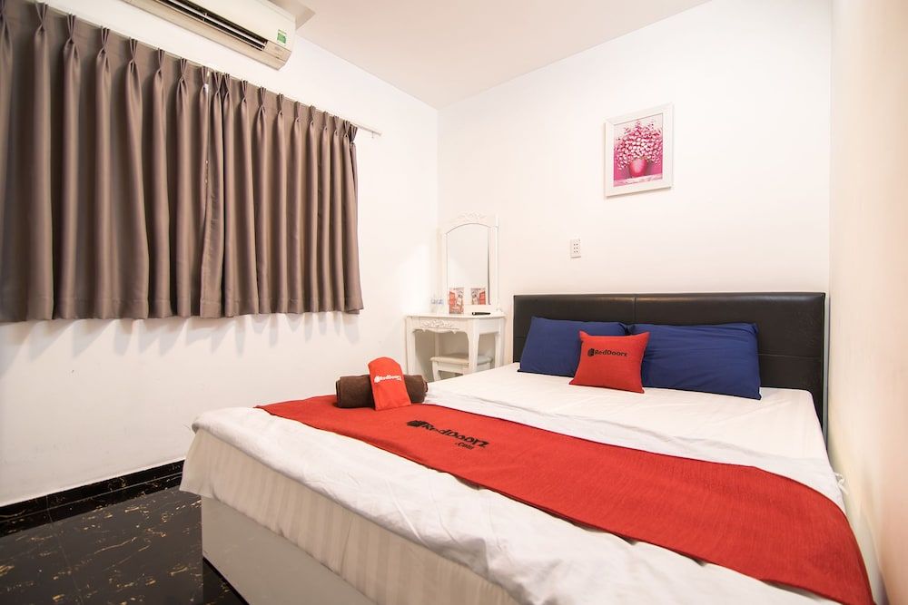 undefined RedDoorz @ Bui Vien Walking Street 3 3