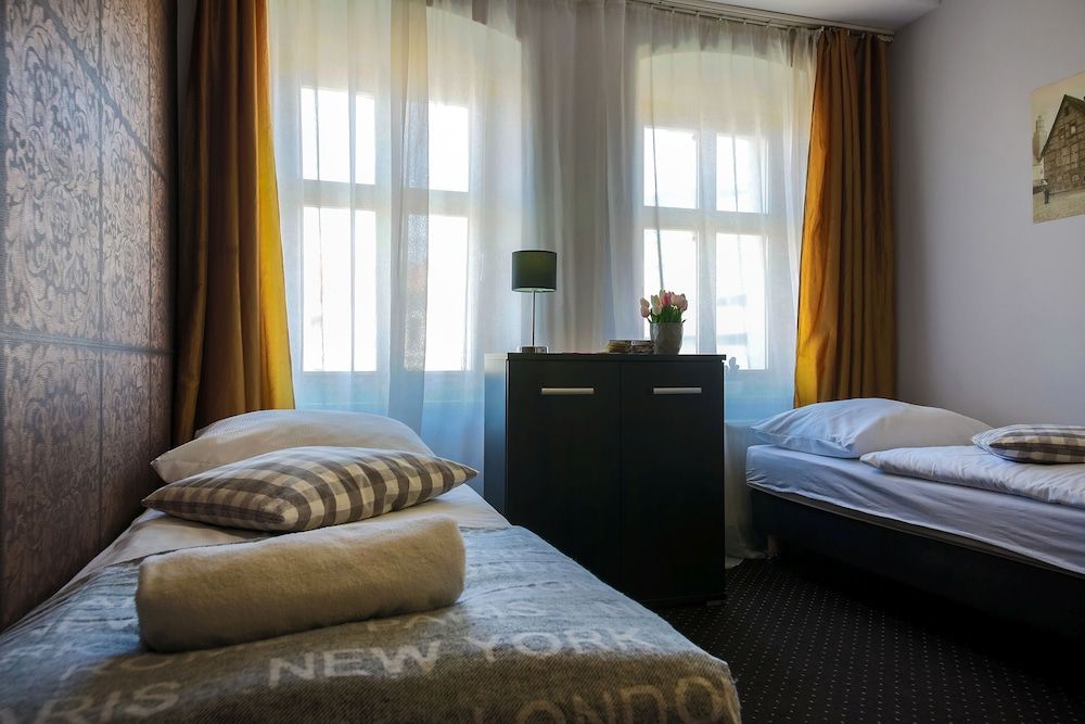 Boogie Deluxe Old Town Standard Room, 2 Twin Beds, Private Bathroom 6