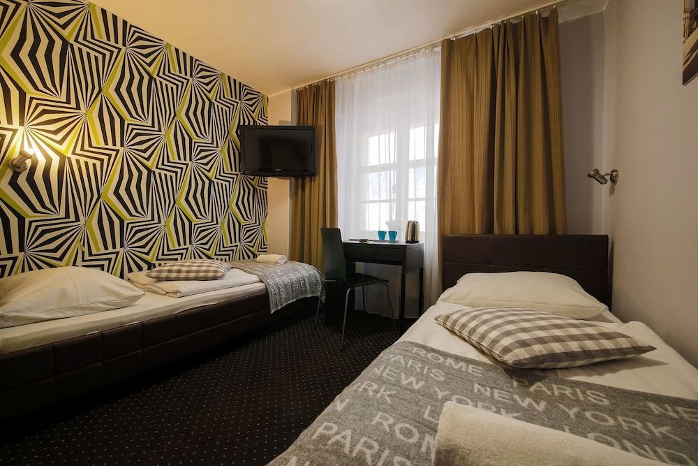 Boogie Deluxe Old Town Standard Room, 2 Twin Beds, Private Bathroom 12