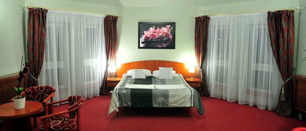 Zlote Deby Hotel