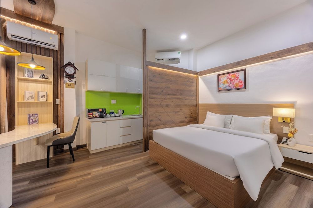 A25 Hotel - 14 Pho Duc Chinh Executive Suite Room 2