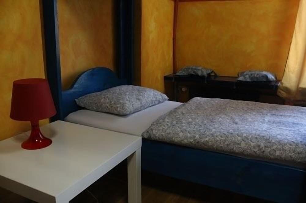 El hostel Shared Dormitory (One Bed)