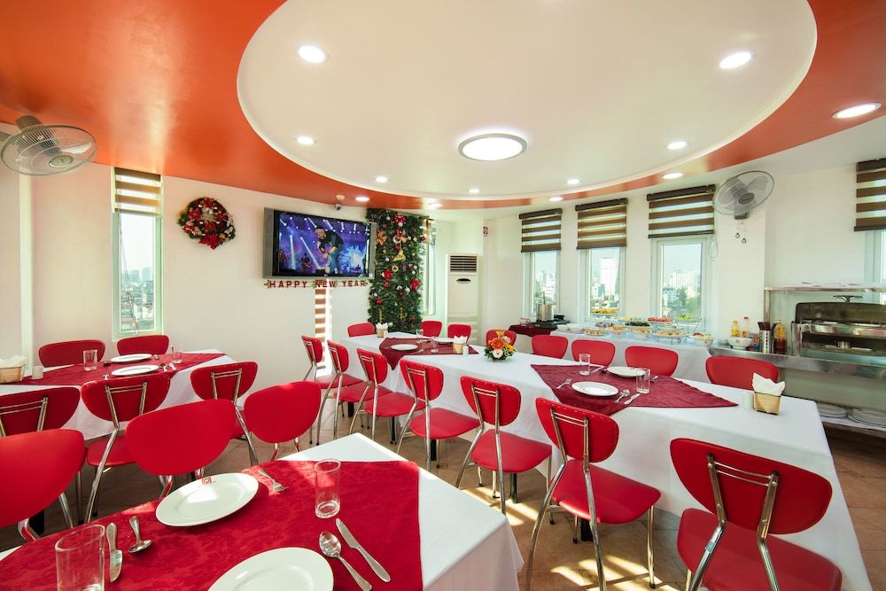 undefined Van Mieu Hotel 3