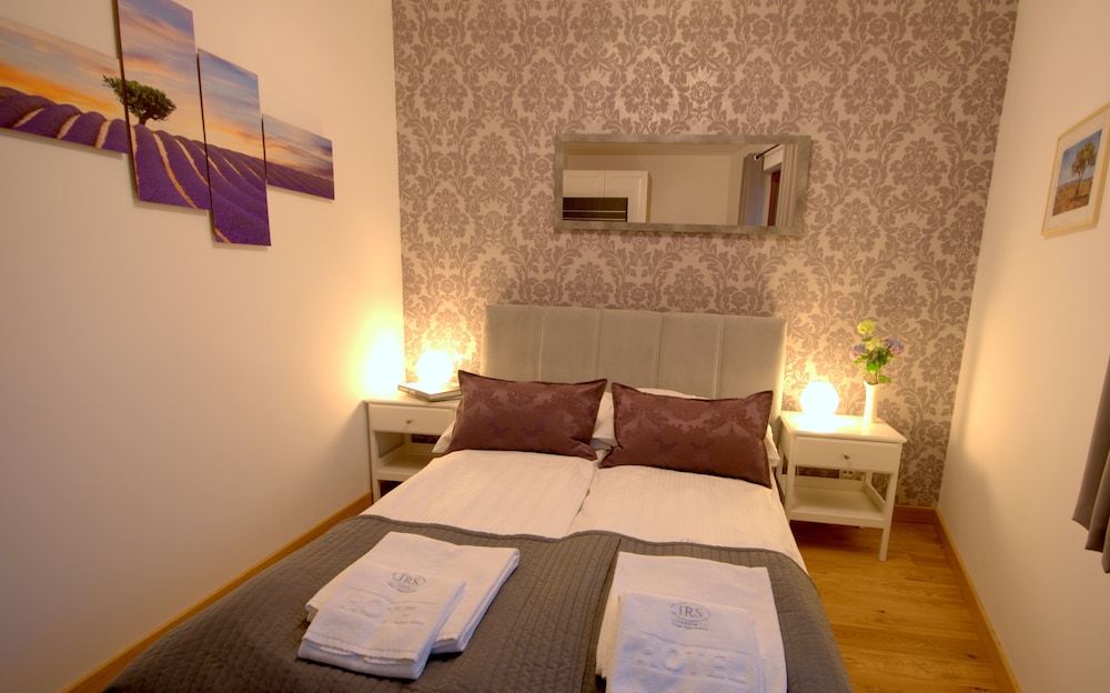 undefined IRS ROYAL APARTMENTS - IRS Nad Motlawa 8