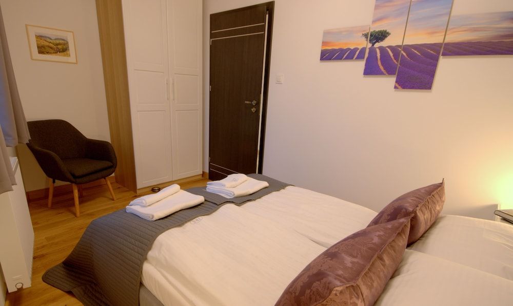 undefined IRS ROYAL APARTMENTS - IRS Nad Motlawa 9