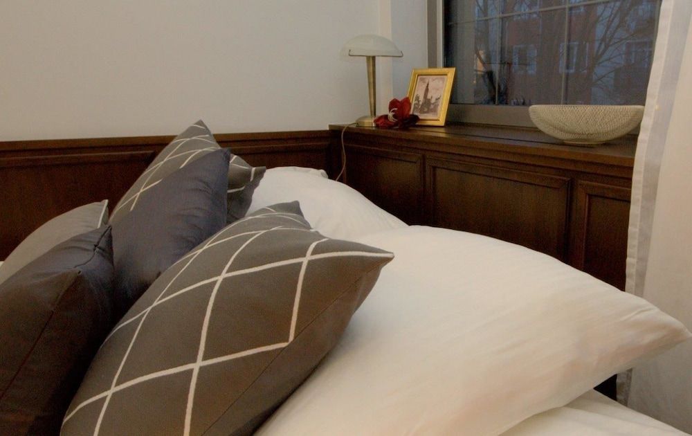 undefined IRS ROYAL APARTMENTS - IRS Old Town 3