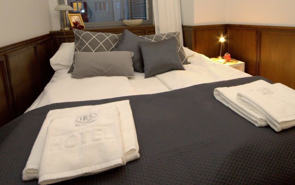 undefined IRS ROYAL APARTMENTS - IRS Old Town 2