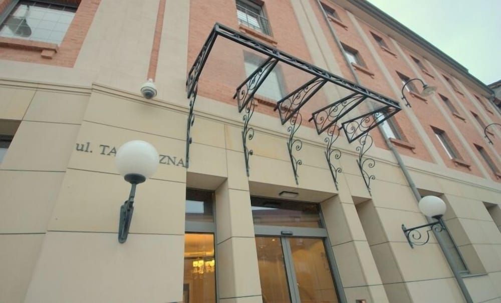 undefined IRS ROYAL APARTMENTS - IRS Old Town